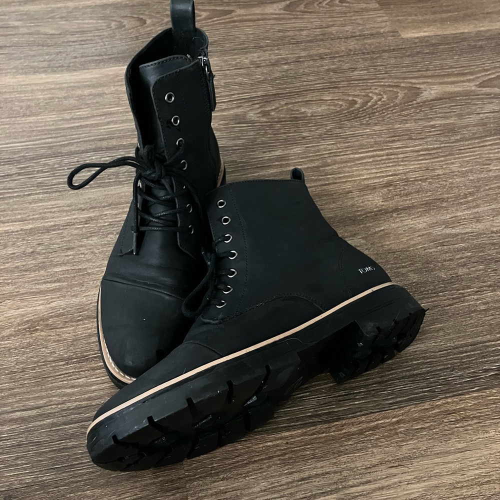 Toms Alaya Zip-Up Combat Boots